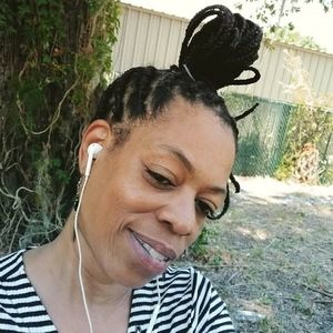 Meet your Posher, Suzy